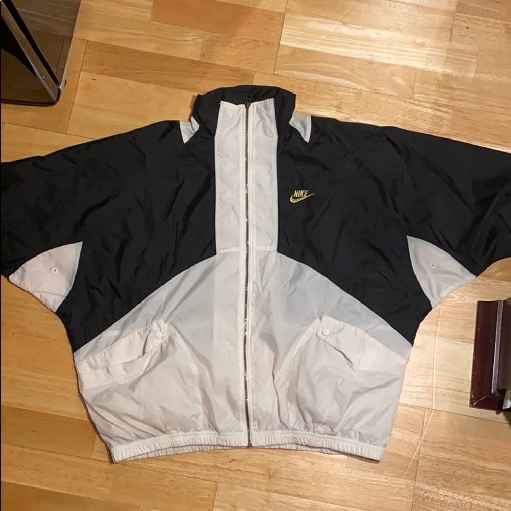 Vintage Nike WindBreaker Jacket (Size M)